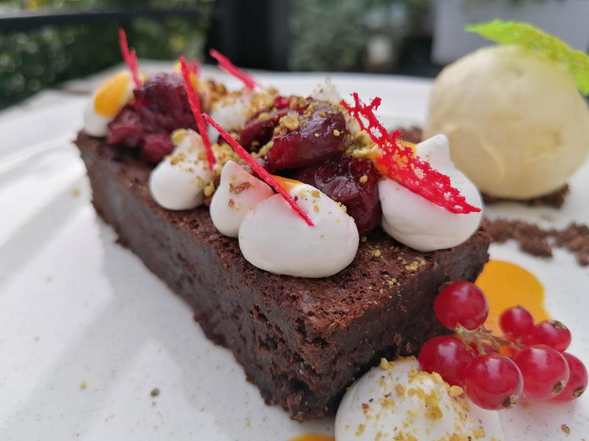 Kamienica Pokoje & Restauracja オパレニツァ エクステリア 写真