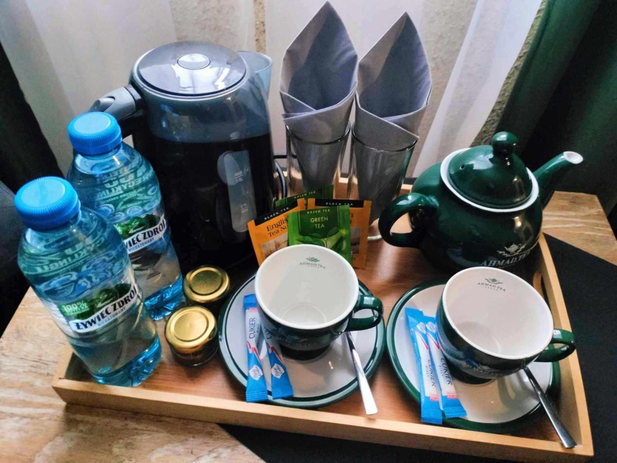 Kamienica Pokoje & Restauracja オパレニツァ エクステリア 写真
